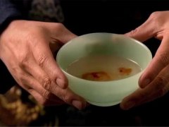亲情真假？亲子鉴定告诉你“血浓于水”还是“水至于血＂